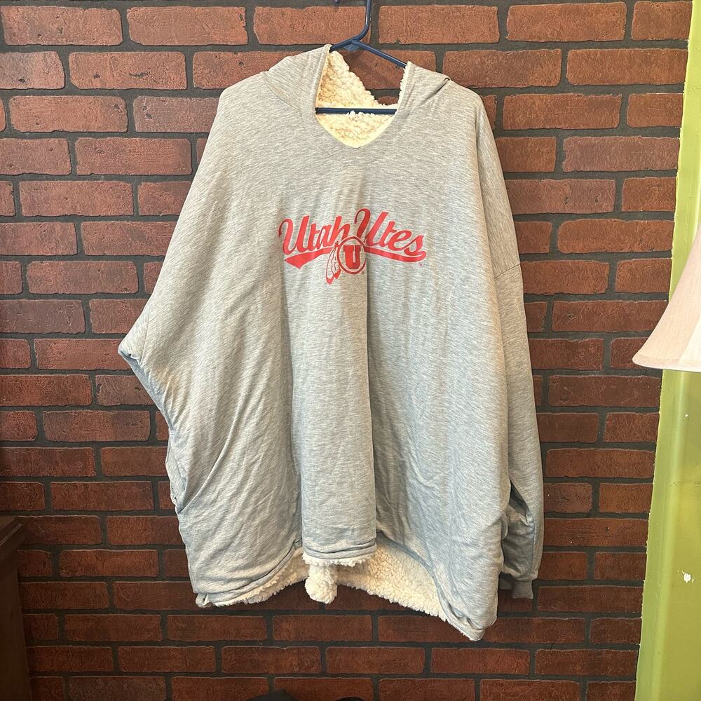 Utah Utes NCAA Reversible Big Logo Hoodeez University of Utah Fan Gear Comfy